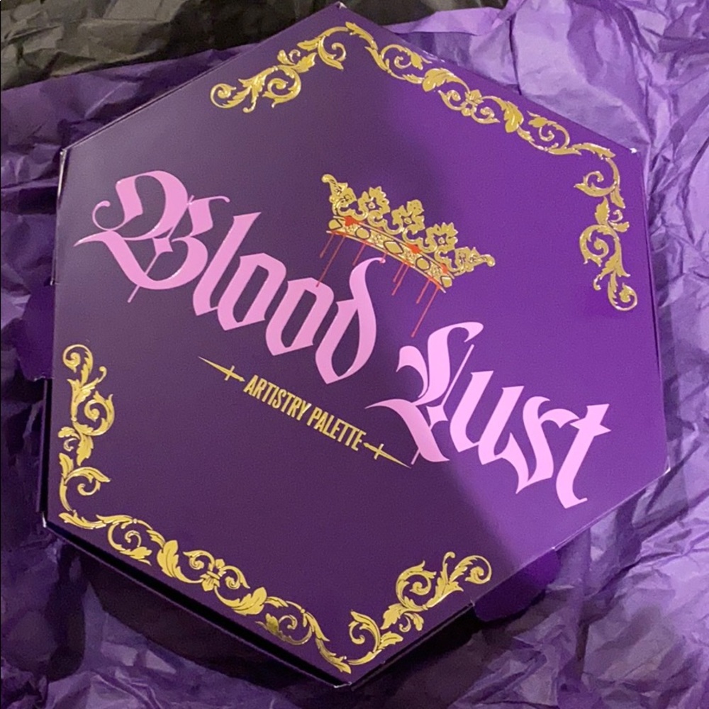 Jeffree Star BloodLust eyeshadow palette